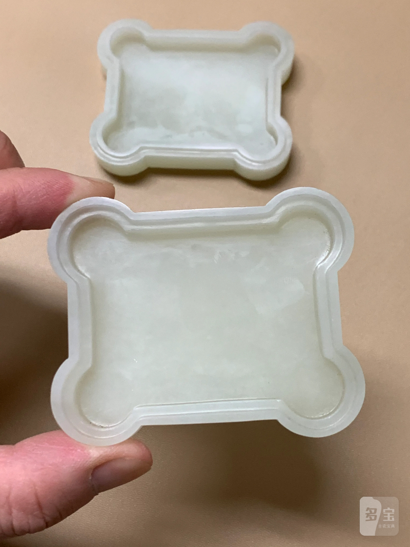 清 白玉仿青铜器纹饰印泥盒 - 图7